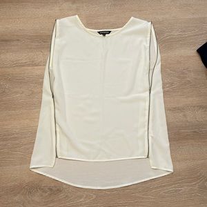Express sleeveless blouse, size M